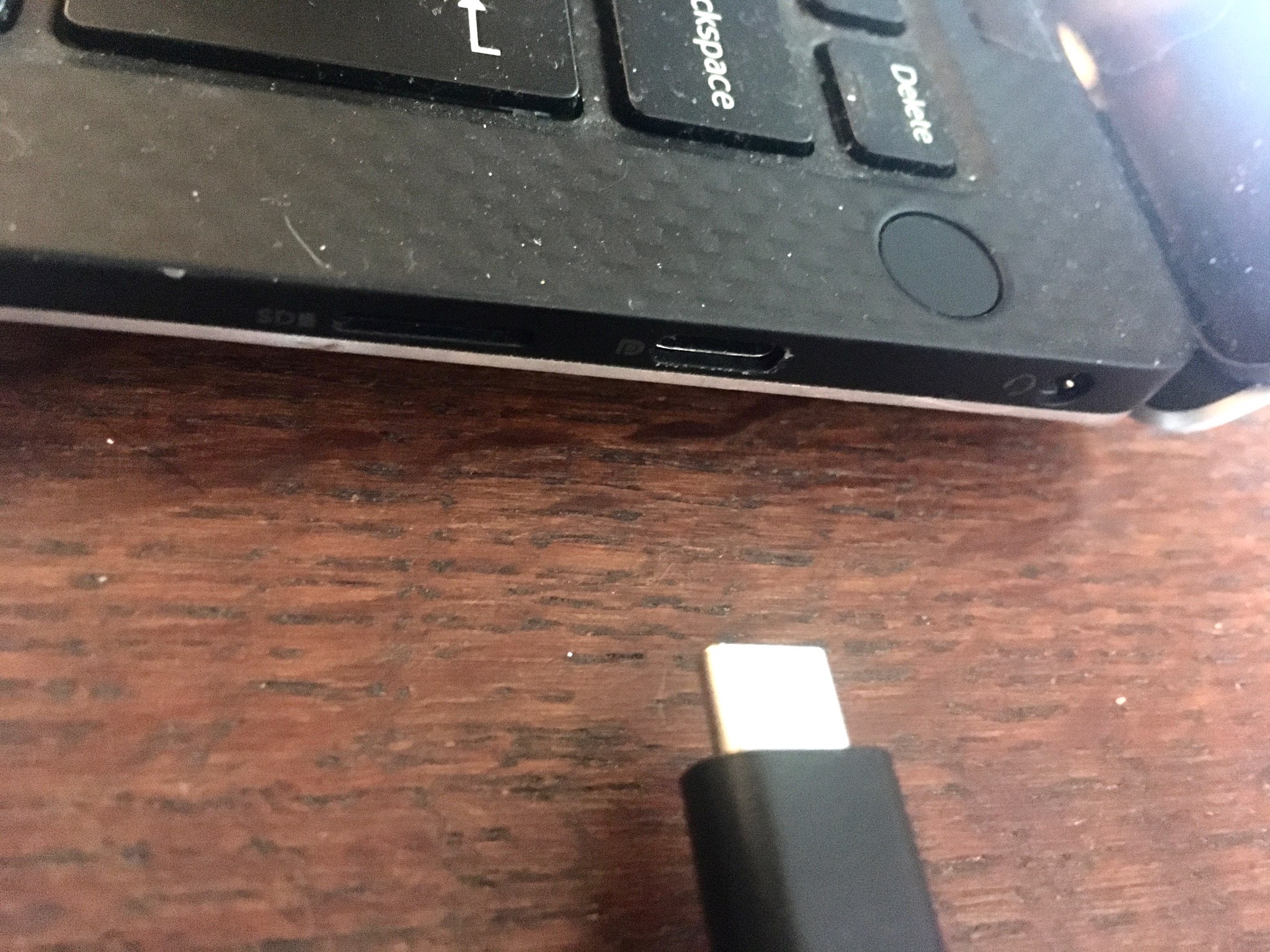 USB_Plug_out.jpg